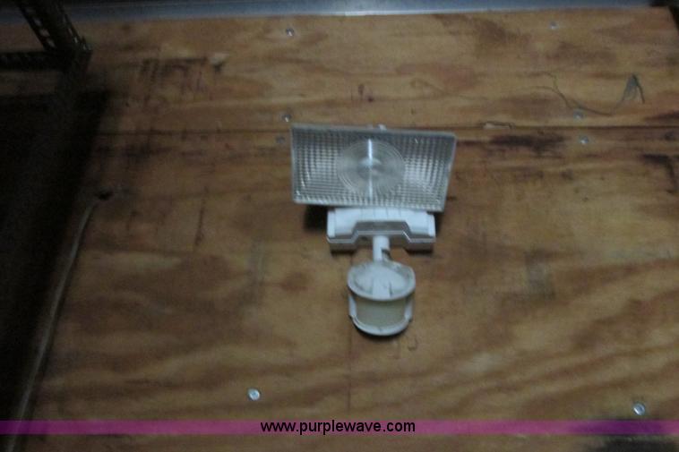 image for item I3483 1994 Wabash SA-102CW dry van trailer