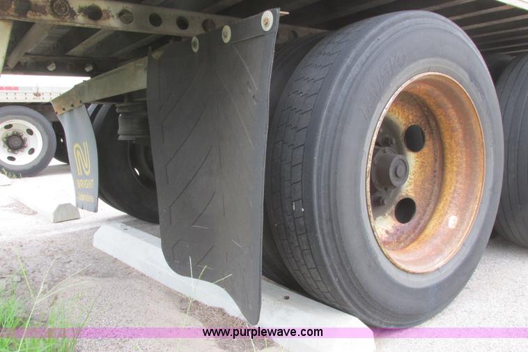 image for item I3483 1994 Wabash SA-102CW dry van trailer