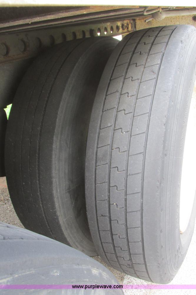 image for item I3483 1994 Wabash SA-102CW dry van trailer