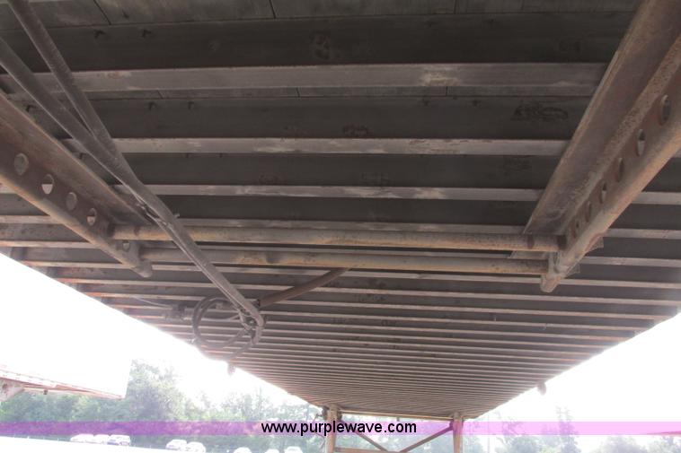 image for item I3484 1994 Wabash SA-102CW dray van trailer