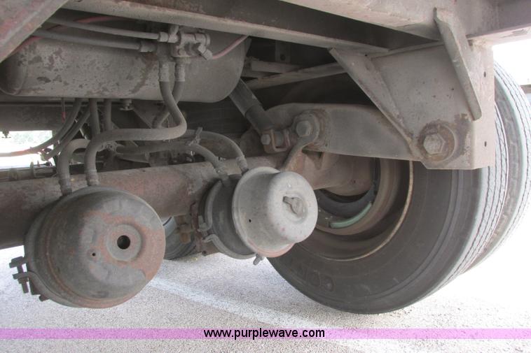 image for item I3484 1994 Wabash SA-102CW dray van trailer