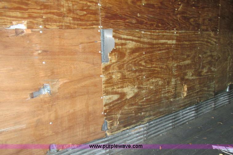 image for item I3485 1989 Stoughton ASVW-535T-S-C dry van trailer