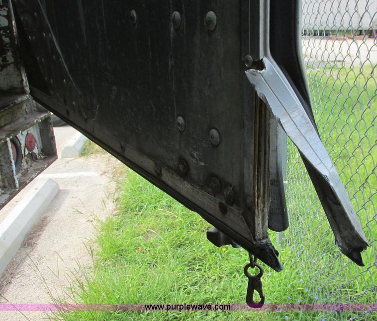 image for item I3485 1989 Stoughton ASVW-535T-S-C dry van trailer