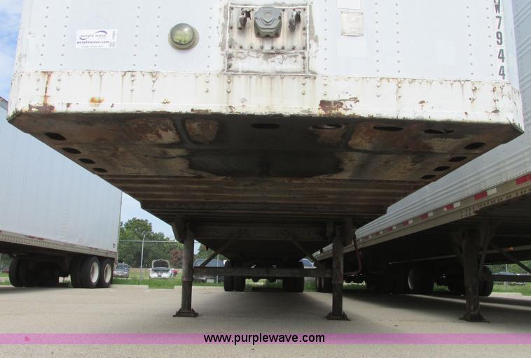 image for item I3485 1989 Stoughton ASVW-535T-S-C dry van trailer