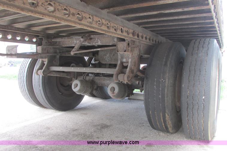 image for item I3485 1989 Stoughton ASVW-535T-S-C dry van trailer