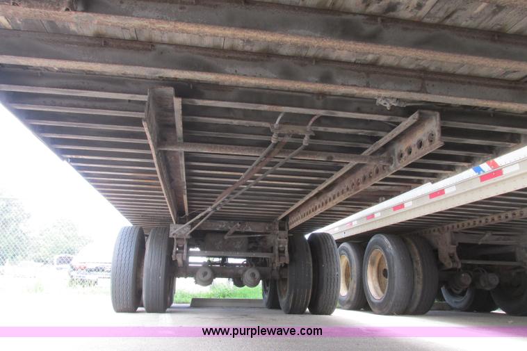 image for item I3485 1989 Stoughton ASVW-535T-S-C dry van trailer