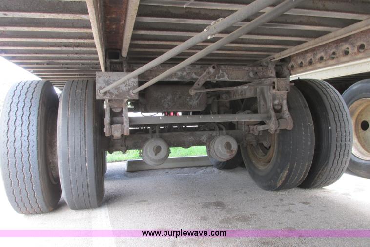 image for item I3485 1989 Stoughton ASVW-535T-S-C dry van trailer