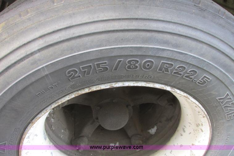 image for item I3485 1989 Stoughton ASVW-535T-S-C dry van trailer