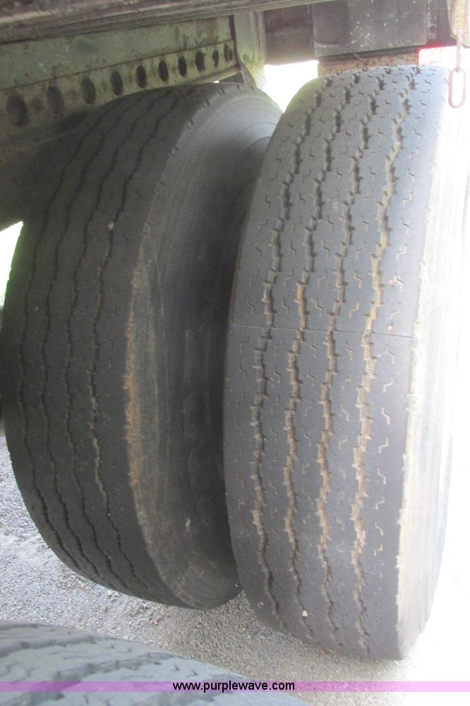 image for item I3485 1989 Stoughton ASVW-535T-S-C dry van trailer