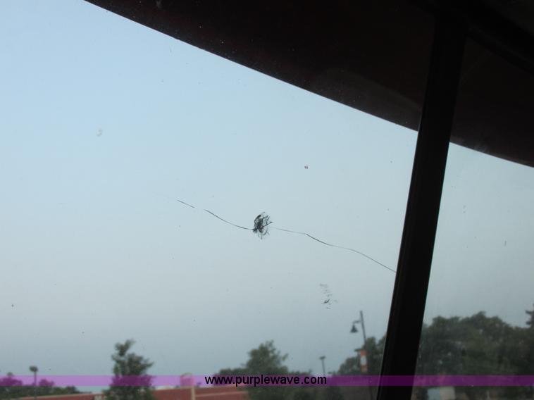 image for item I6199 1999 Mack CH613 semi truck