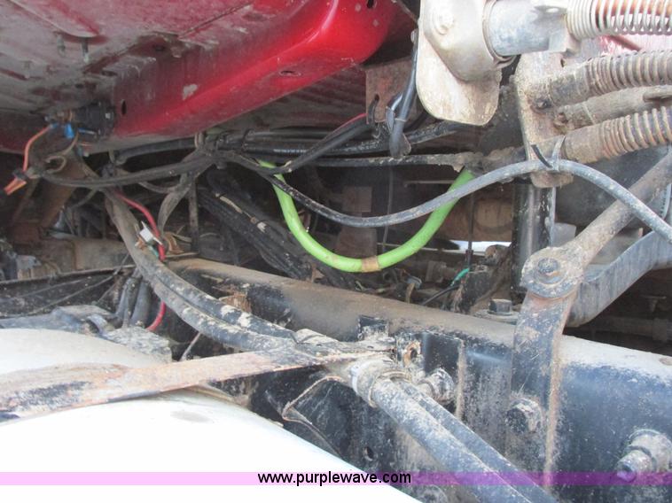 image for item I6199 1999 Mack CH613 semi truck