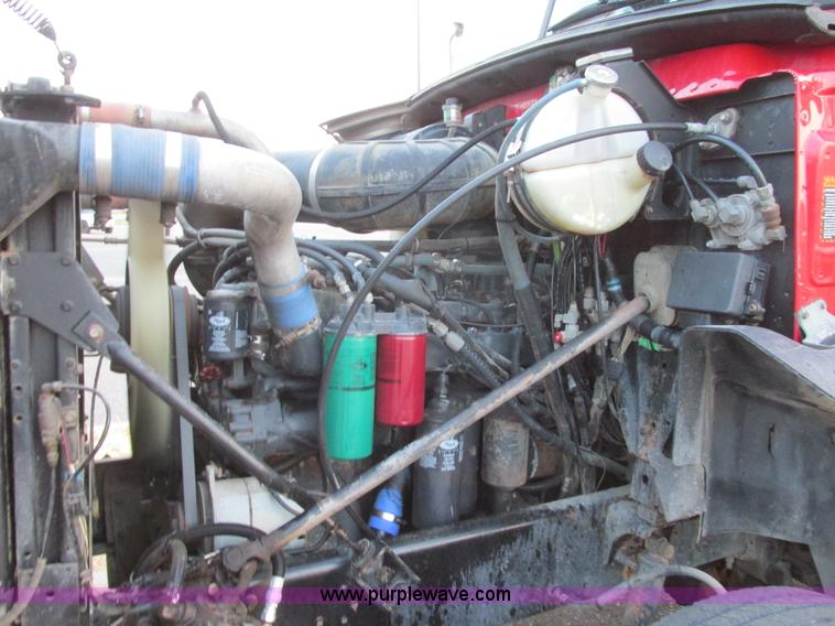 image for item I6199 1999 Mack CH613 semi truck