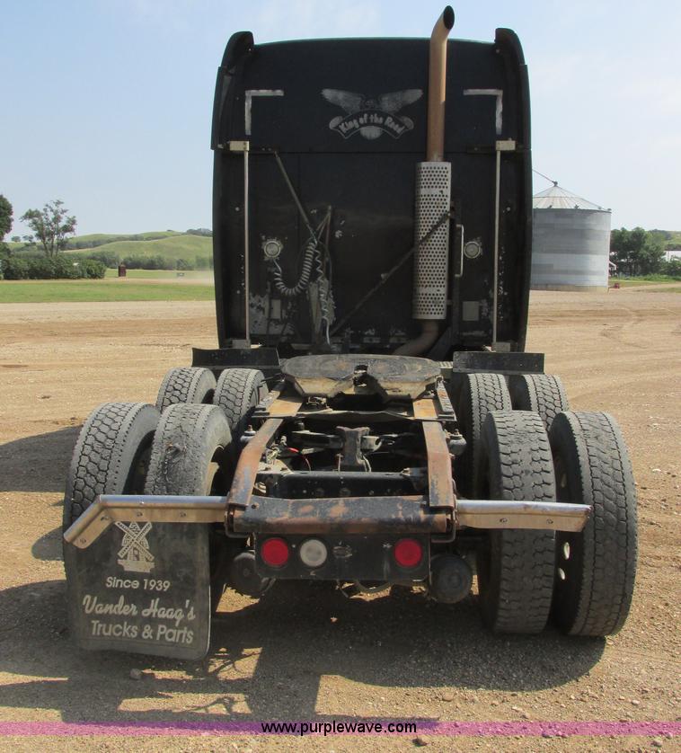 image for item I6208 1997 Kenworth T2000 semi truck