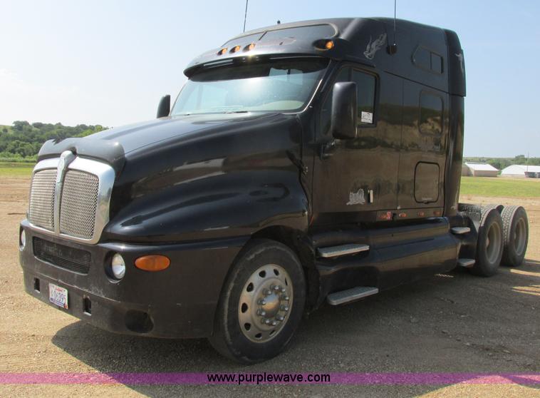 image for item I6208 1997 Kenworth T2000 semi truck