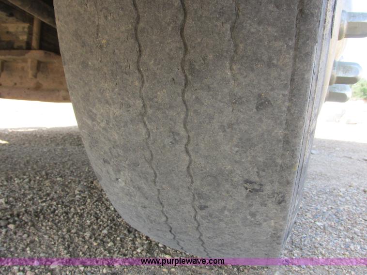 image for item I6208 1997 Kenworth T2000 semi truck