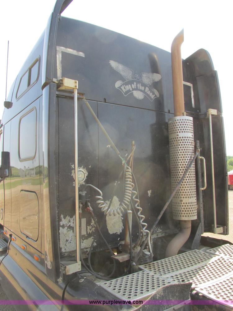 image for item I6208 1997 Kenworth T2000 semi truck