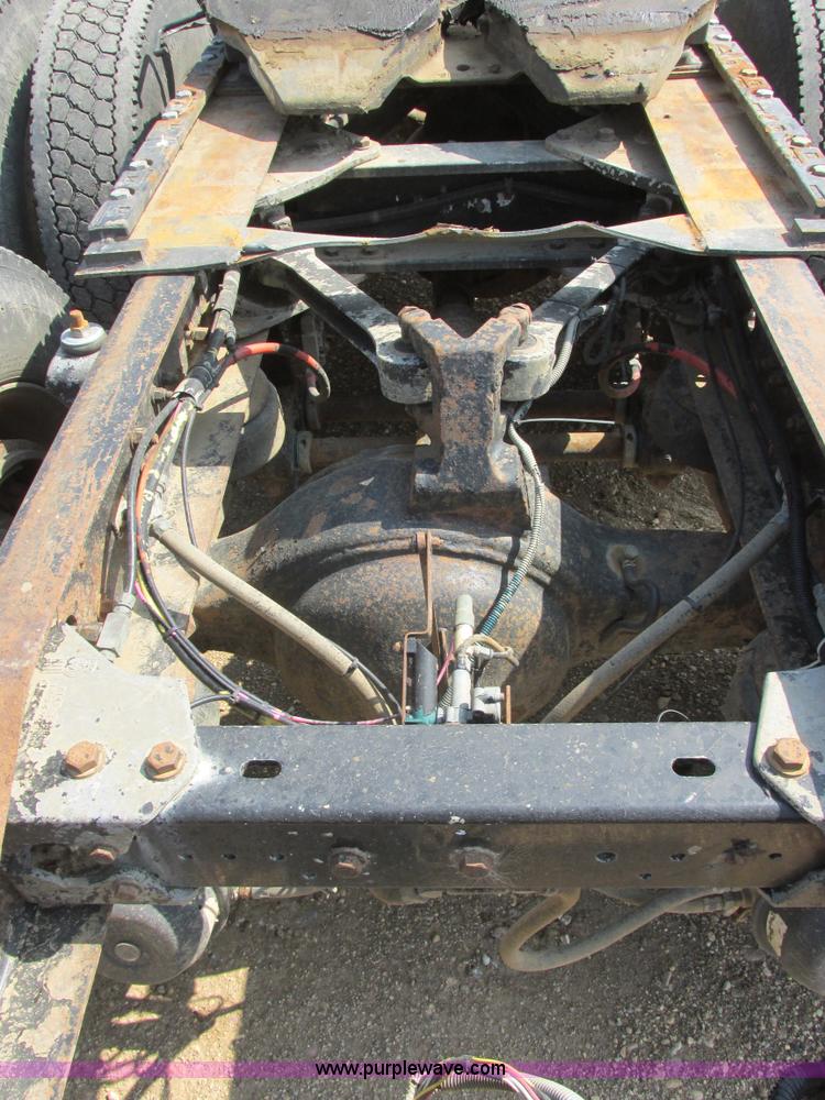 image for item I6208 1997 Kenworth T2000 semi truck