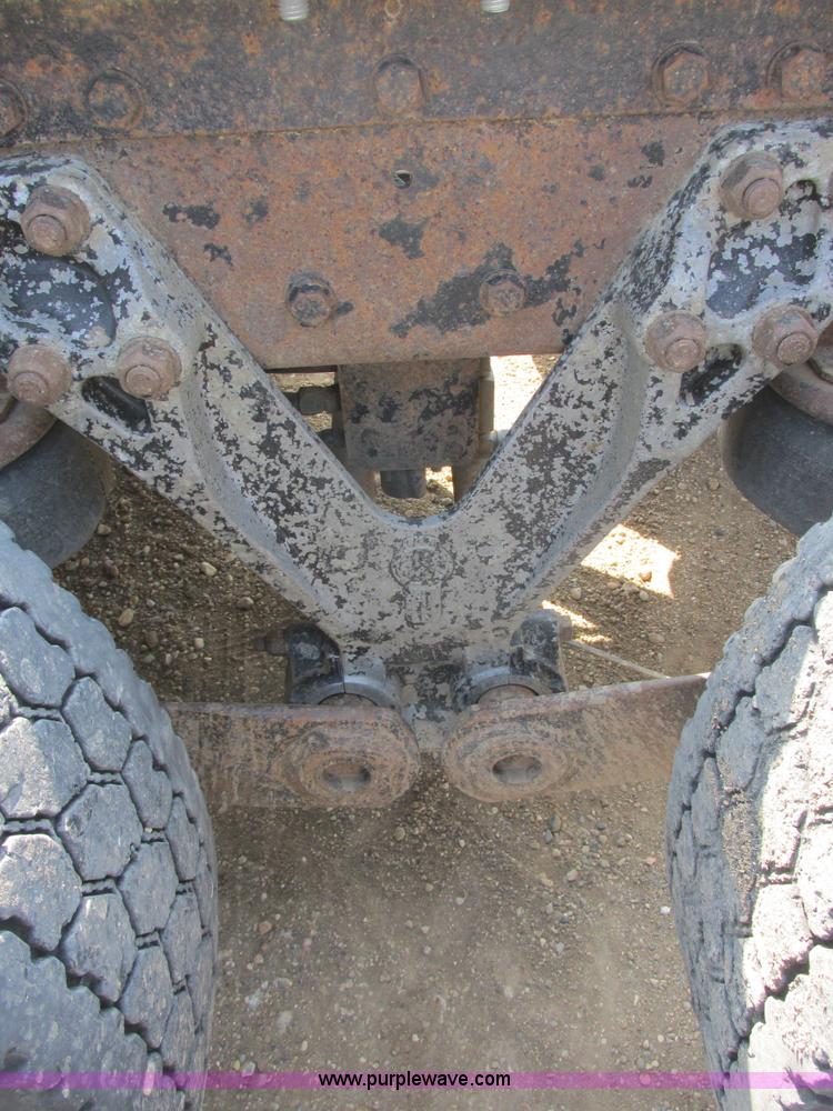 image for item I6208 1997 Kenworth T2000 semi truck