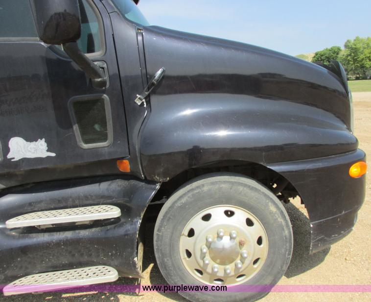 image for item I6208 1997 Kenworth T2000 semi truck