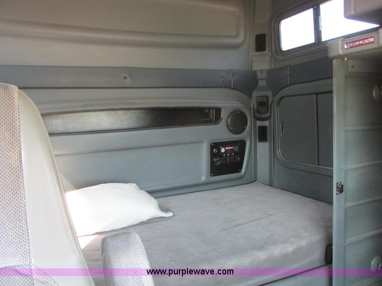 image for item I6208 1997 Kenworth T2000 semi truck