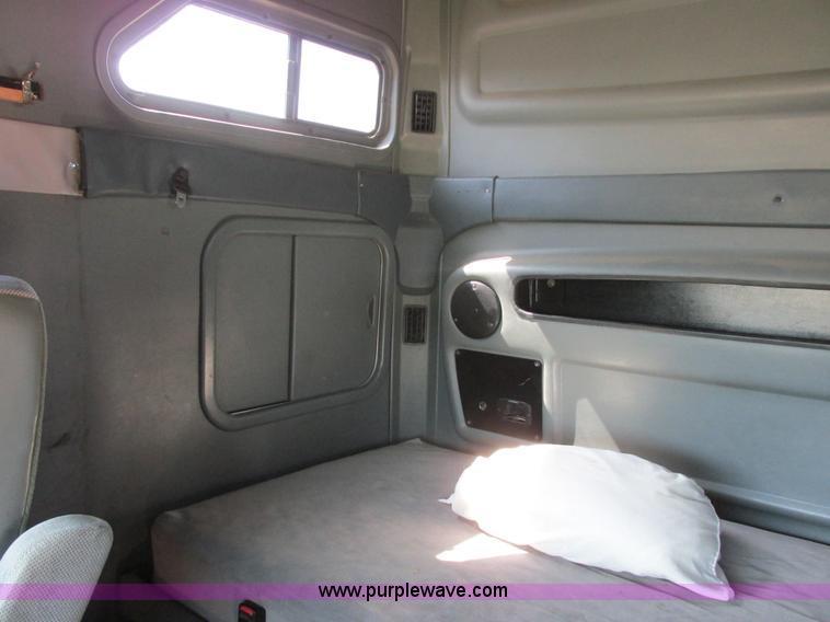 image for item I6208 1997 Kenworth T2000 semi truck