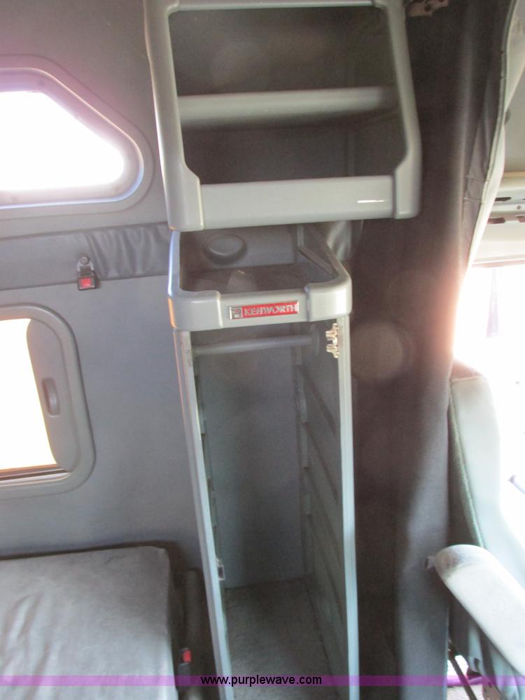 image for item I6208 1997 Kenworth T2000 semi truck