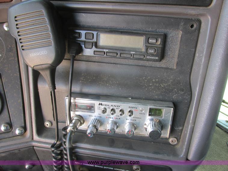 image for item I6208 1997 Kenworth T2000 semi truck