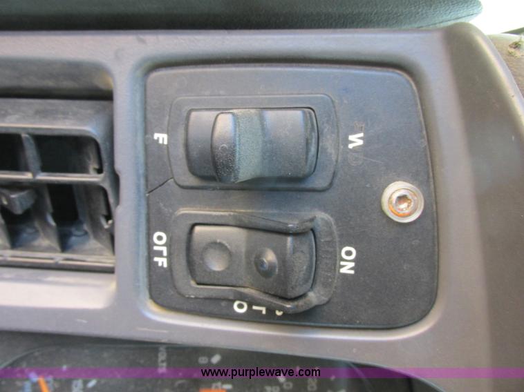 image for item I6208 1997 Kenworth T2000 semi truck