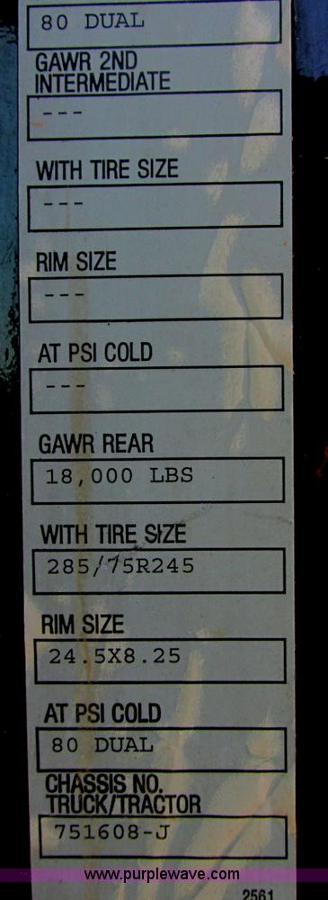 image for item I6208 1997 Kenworth T2000 semi truck