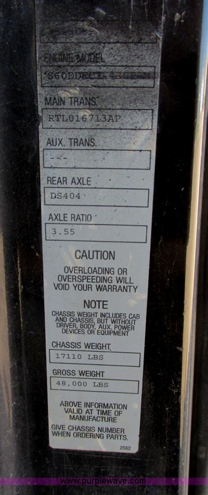 image for item I6208 1997 Kenworth T2000 semi truck