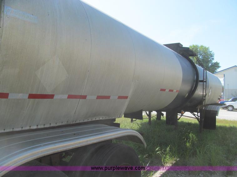 image for item I8997 1979 Fruehauf TEH-F2-R tank trailer