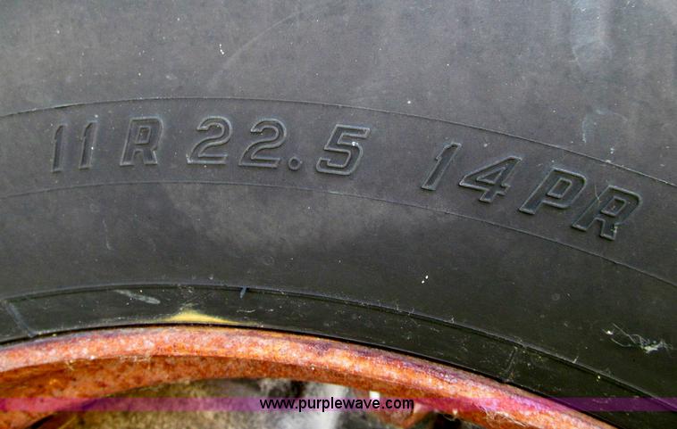 image for item I8997 1979 Fruehauf TEH-F2-R tank trailer