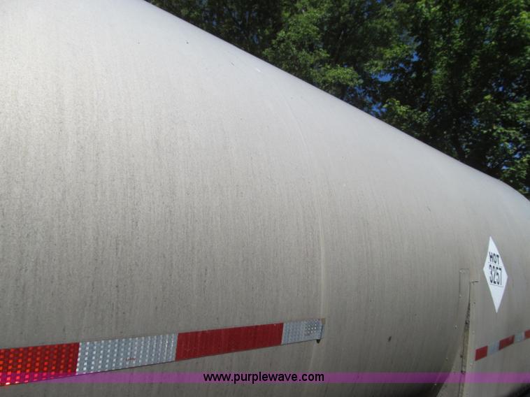 image for item I8997 1979 Fruehauf TEH-F2-R tank trailer