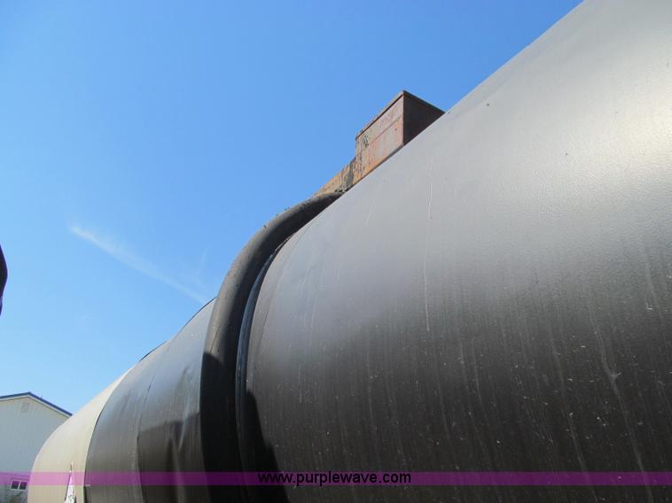 image for item I8997 1979 Fruehauf TEH-F2-R tank trailer