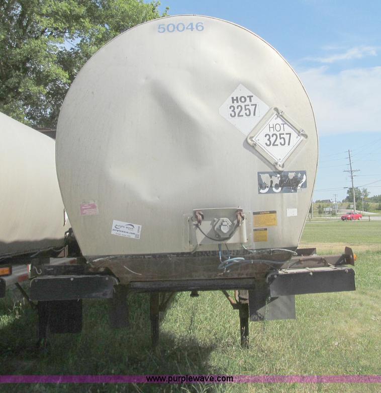 image for item I8998 1979 Fruehauf TEH-F2-R tank trailer