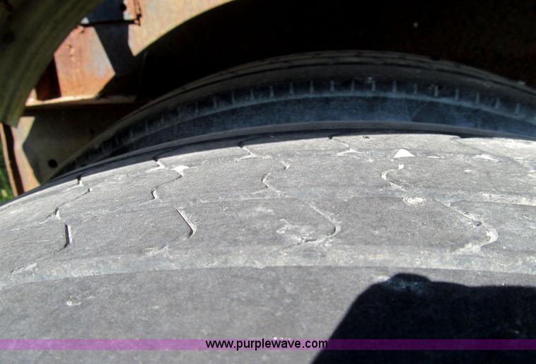 image for item I8998 1979 Fruehauf TEH-F2-R tank trailer