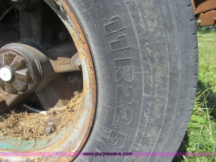 image for item I8998 1979 Fruehauf TEH-F2-R tank trailer