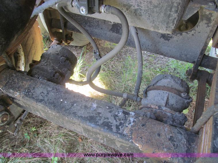 image for item I8998 1979 Fruehauf TEH-F2-R tank trailer