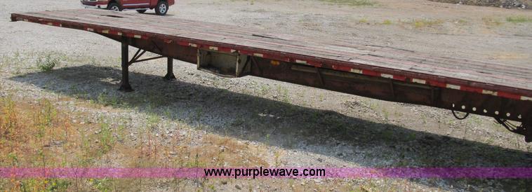 image for item Z9186 1995 Great Dane flatbed trailer
