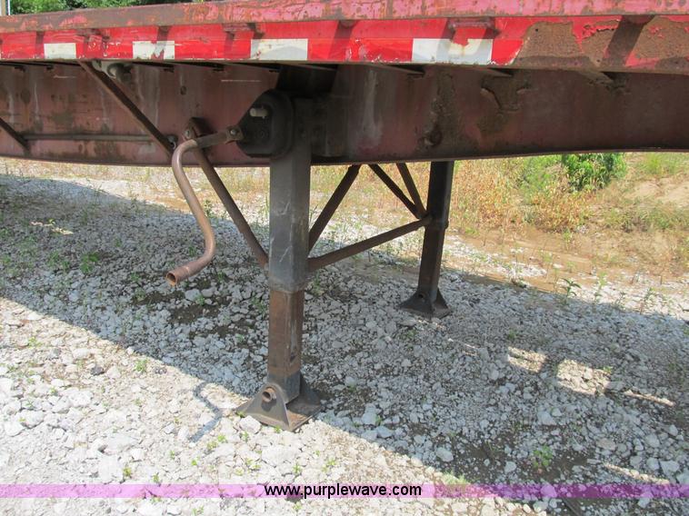 image for item Z9186 1995 Great Dane flatbed trailer