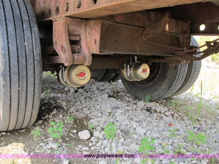 image for item Z9186 1995 Great Dane flatbed trailer