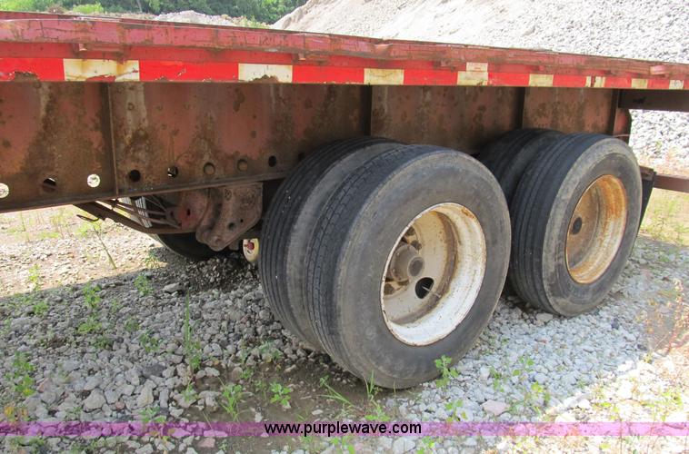 image for item Z9186 1995 Great Dane flatbed trailer