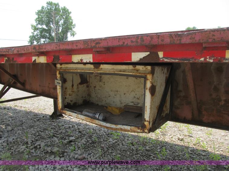 image for item Z9186 1995 Great Dane flatbed trailer