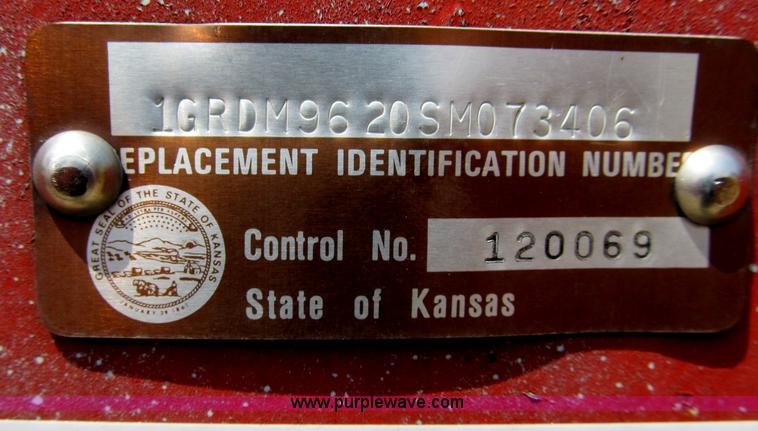 image for item Z9186 1995 Great Dane flatbed trailer