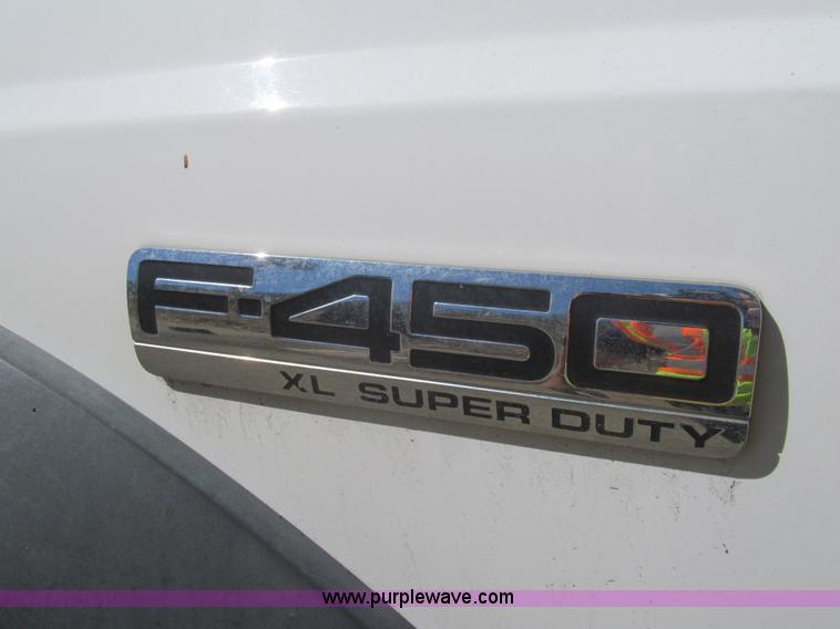 image for item H8878 2007 Ford F450 XL Super Duty service truck