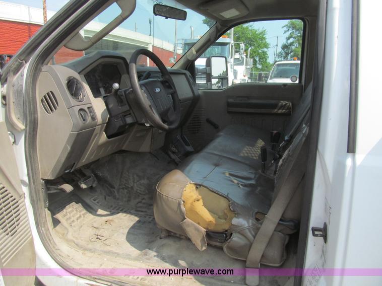 image for item H8880 2008 Ford F550 Super Duty XL service truck