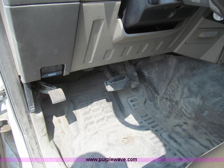 image for item H8880 2008 Ford F550 Super Duty XL service truck