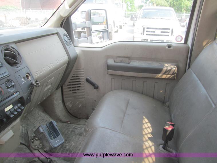 image for item H8880 2008 Ford F550 Super Duty XL service truck