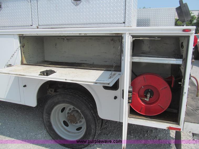 image for item H8880 2008 Ford F550 Super Duty XL service truck