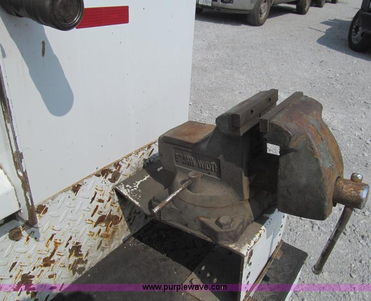 image for item H8880 2008 Ford F550 Super Duty XL service truck